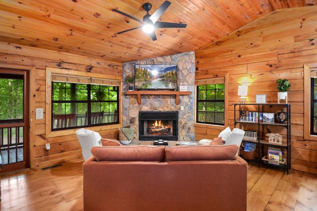 Peaceful Nature Getaway- With Hot Tub & Fire Pit Blue Ridge Zewnętrze zdjęcie
